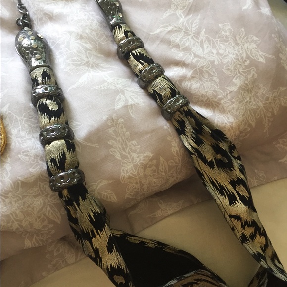 2Vintage belts Unusually Wild! - Picture 4 of 6